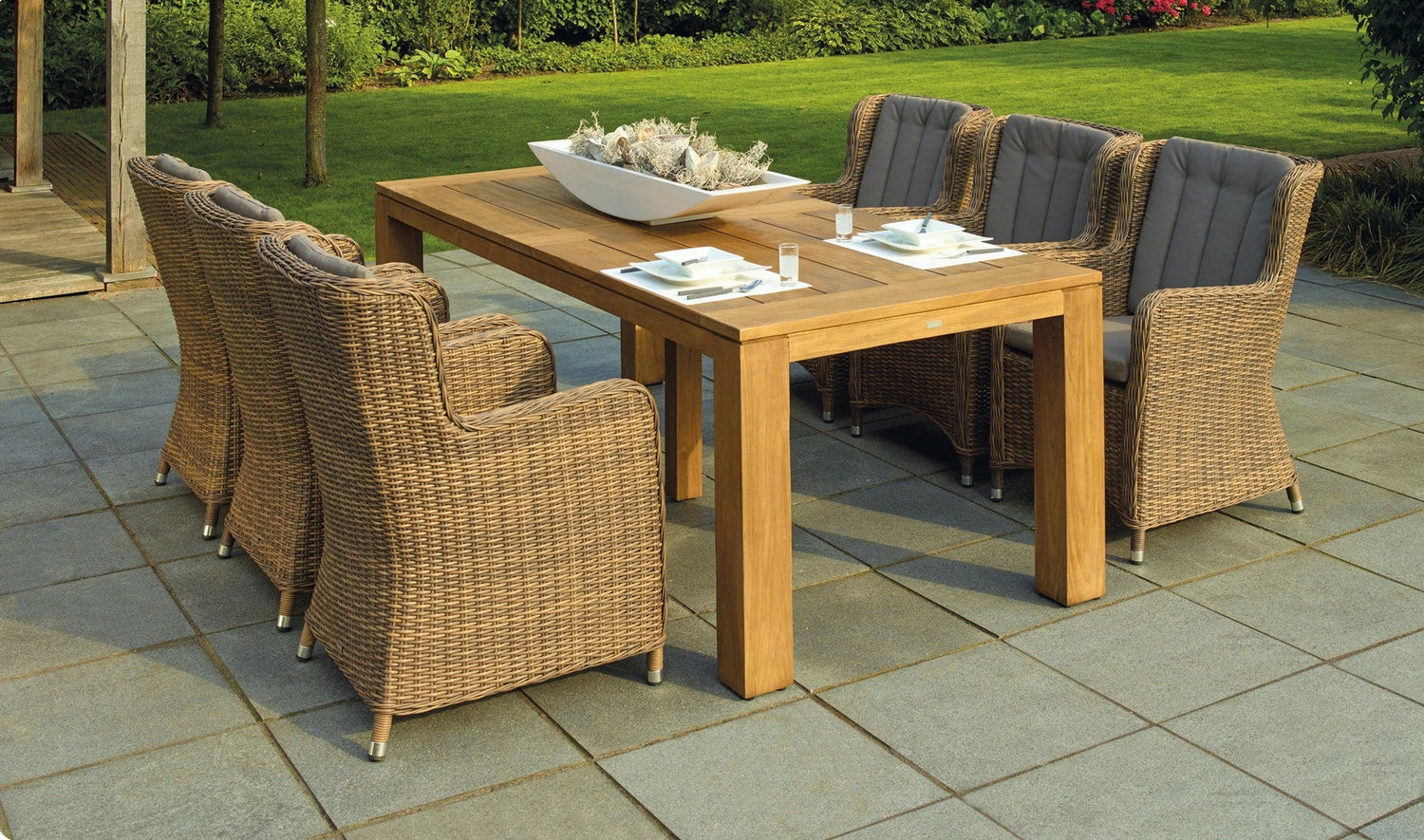 Patio Furniture & Yard Accessories